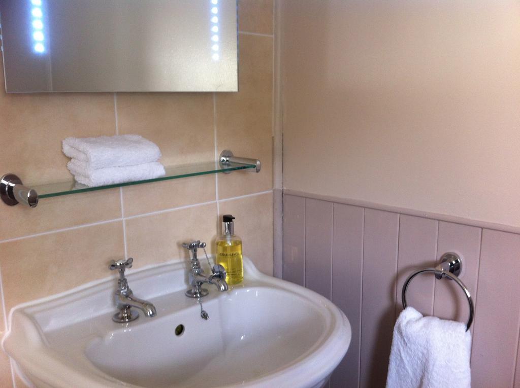Burcott Mill Guesthouse Wells Extérieur photo