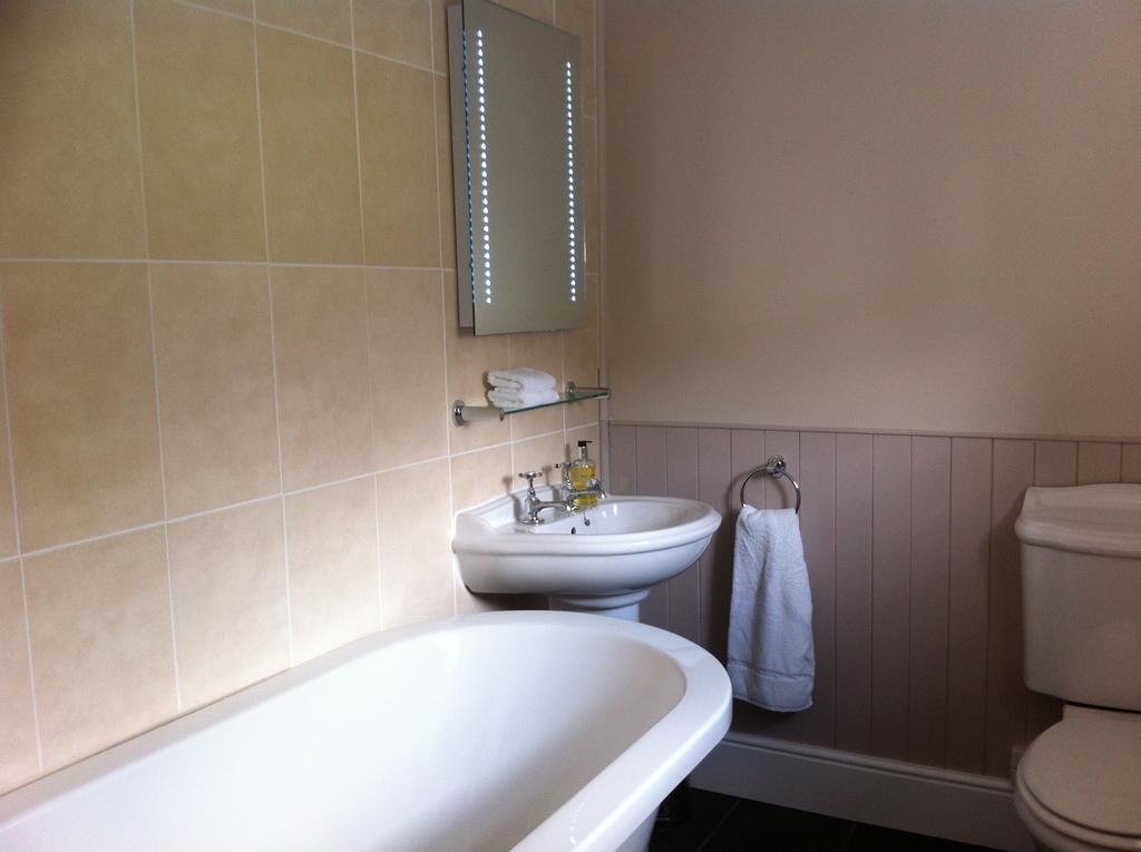 Burcott Mill Guesthouse Wells Extérieur photo